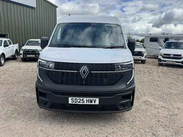 Renault Master LWB L3H2 Medium Roof Advance Air Con Sensors EURO 6 3