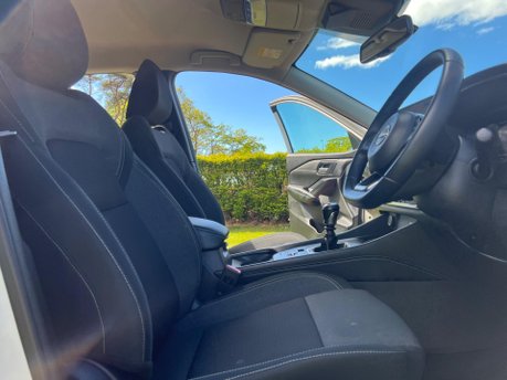 Nissan Qashqai DIG-T N-CONNECTA MHEV 10