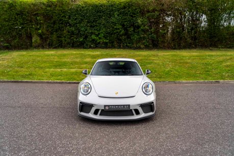 Porsche 911 GT3 TOURING. HOUNDSTOOTH. CARBON INT. PCCBS. LIFT. S/CHRONO. 2