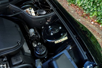 BMW Z8 Roadster 1,100km 30