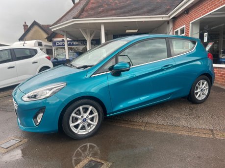 Ford Fiesta 1.0T EcoBoost Zetec Euro 6 (s/s) 3dr 3