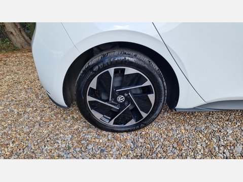 Volkswagen ID.3 Pro Performance 58kWh Family Hatchback 5dr Electric Auto (204 ps) 21
