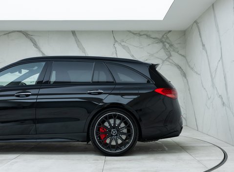 Mercedes-Benz C63 S AMG E Performance Estate Night Edition 40