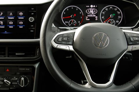 Volkswagen T-Cross ACTIVE TSI DSG 19