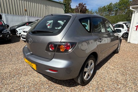 Mazda 3 TS..LOTS OF HISTORY.. 14 SERVICES.. LAST OWNER 11 YEARS.. BLUETOOTH 7