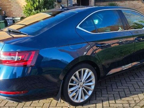Skoda Superb 2.0 Superb SE L Executive TDI Semi-Auto 5dr 2