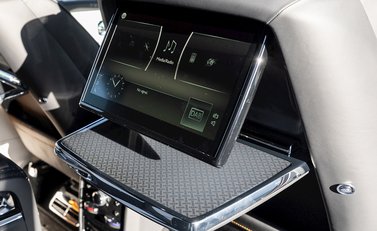 Rolls-Royce Cullinan Black Badge 21