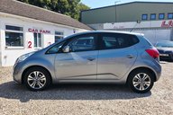 Kia Venga 3.. AUTOMATIC.. 1 PREVIOUS KEEPER.. 7 MAIN DEALER SERVICES.. STUNNING 7
