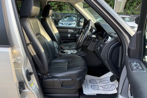 Land Rover Discovery SDV6 SE TECH - ULEZ COMPLIANT -FULL LR SERVICE HISTORY - 9 SERVICES -TOWBAR 15
