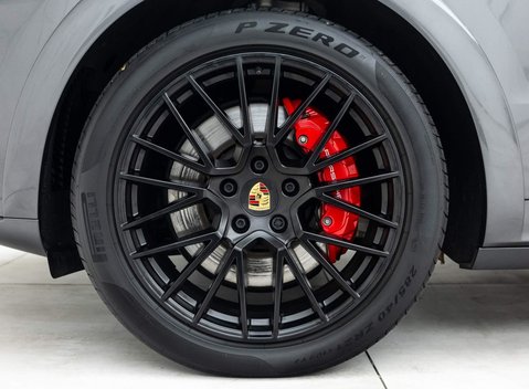 Porsche Cayenne GTS Coupé 23