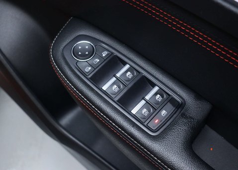 Renault Arkana 1.6 E-TECH r.s. line SUV 5dr Petrol Hybrid Auto 2WD Euro 6 (s/s) (145 bhp) 39