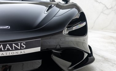 McLaren 765LT 36