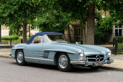 Mercedes-Benz SL 300 Roadster 7