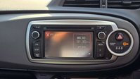 Toyota Yaris 1.33 Dual VVT-i Icon Plus Hatchback 5dr Petrol Multidrive S Euro 5 (99 ps) 29