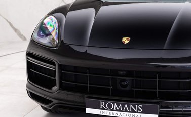 Porsche Cayenne TURBO S 25