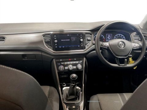 Volkswagen T-Roc 1.5 TSI GPF EVO SE SUV 5dr Petrol Manual Euro 6 (s/s) (150 ps) Air Con - Al 37
