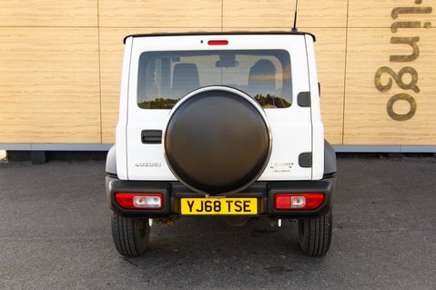 Suzuki Jimny SZ4 6