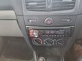 Renault Clio EXPRESSION 16V 38