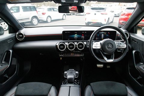 Mercedes-Benz A Class A 200 AMG LINE EXECUTIVE 3