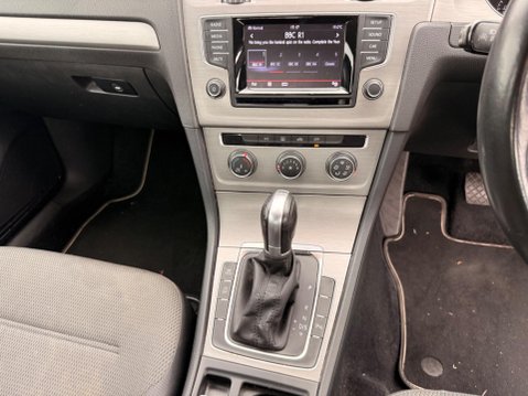 Volkswagen Golf 1.4 TSI BlueMotion Tech Match DSG Euro 5 (s/s) 5dr 8
