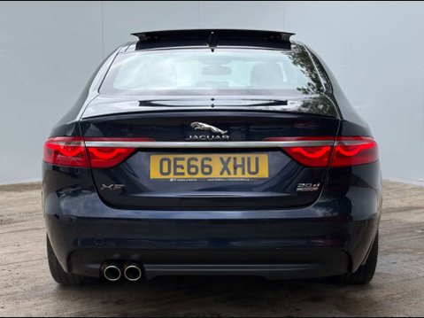 Jaguar XF 2.0 XF R-Sport D AWD Auto 4WD 4dr 33