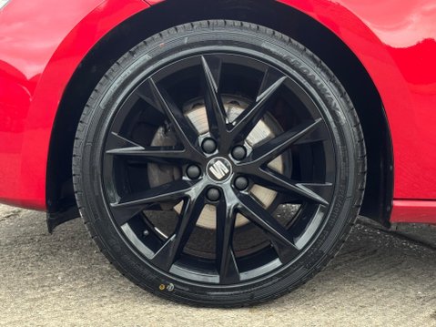 SEAT Leon 1.5 TSI EVO FR Black Edition Euro 6 (s/s) 5dr 10