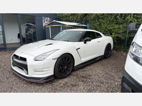 Nissan GT-R 3.8 V6 Premium Black Auto 4WD Euro 5 2dr 3