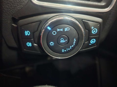 Ford Focus 1.6 Focus Zetec 125 Auto 5dr 49