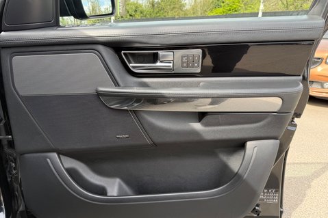 Land Rover Range Rover Sport SDV6 HSE BLACK -FACELIFT - SERVICE HISTORY - NEW MOT - DIGITAL TV 36