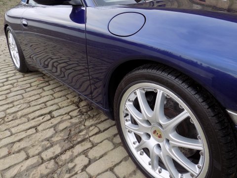 Porsche 911 CARRERA 2 CONVERTIBLE 41