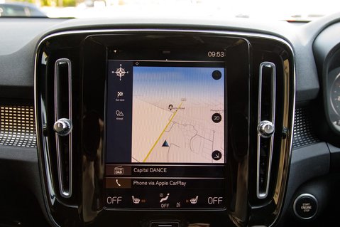 Volvo XC40 T4 R-DESIGN PRO 24