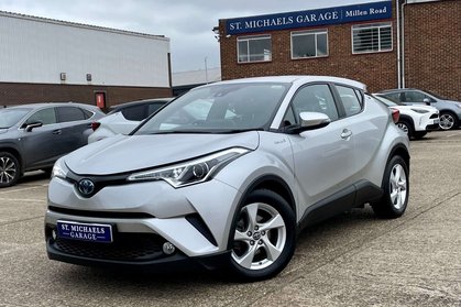 Toyota C-HR 1.8 C-HR Icon HEV CVT 5dr