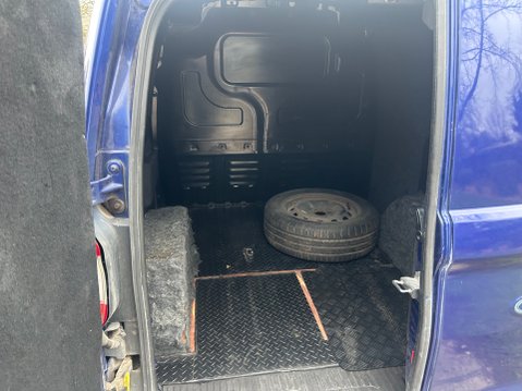 Ford Transit Courier SPORT TDCI 10
