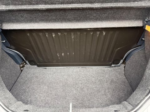 Ford Ka 1.2 Edge Euro 5 (s/s) 3dr 29