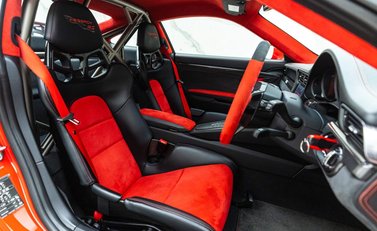 Porsche 911 GT2 RS (991) 7