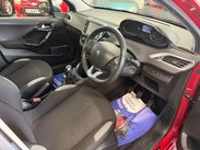 Peugeot 208 1.2 VTi Style Euro 5 5dr 11