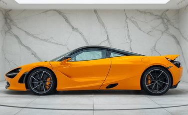 McLaren 720S 6