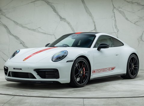 Porsche 911 Carrera 4 GTS (992) 1