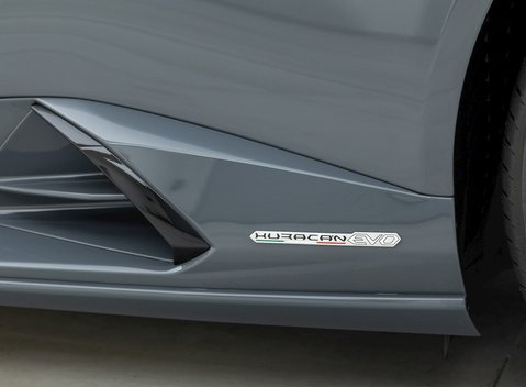 Lamborghini Huracan LP640-4 EVO 20