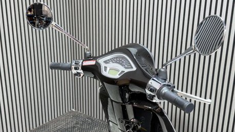 Piaggio Vespa Primavera 2021 ONLY 612 MILES NEW MOT SERVICED 50CC AUTO 36