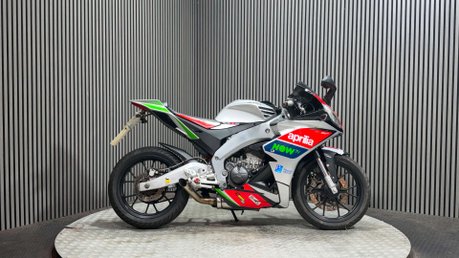 Aprilia RS RS4 2017 SPORTS BIKE 125CC PROJECT SPARES OR REPAIR 1
