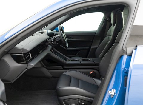 Porsche Taycan 4 Cross Turismo 14