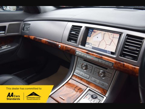 Jaguar XF 3.0 XF Premium Luxury V6 Auto 4dr 60