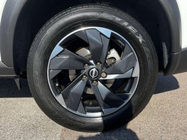 Nissan X-Trail 1.5 X-Trail Acenta Premium MHEV CVT 5dr 14