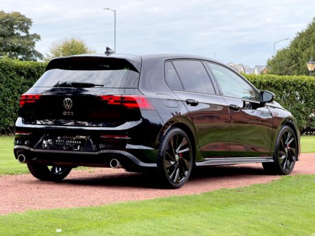 Volkswagen Golf GTI TSI DSG 5