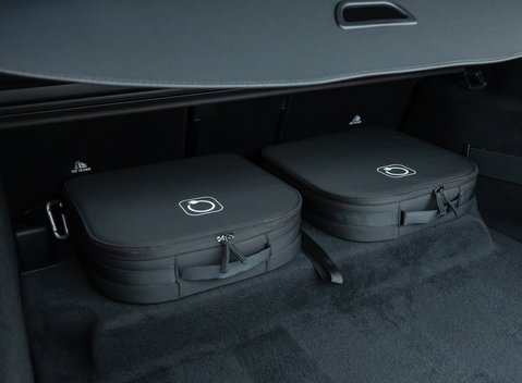 Mercedes-Benz C63 S AMG E Performance Estate Night Edition 36