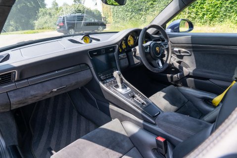Porsche 911 3.0 911 Carrera GTS Semi-Auto 2dr 8