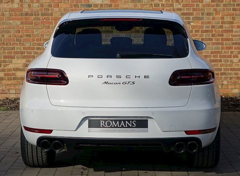 Porsche Macan GTS 22