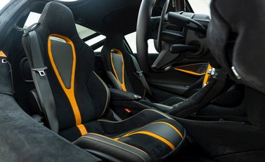 McLaren 720S Performance 12