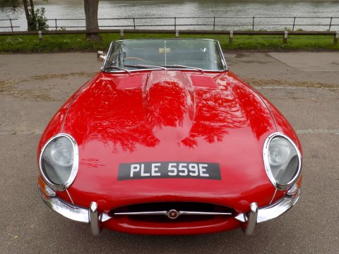 Jaguar E-Type S1½ 4.2 Roadster 12